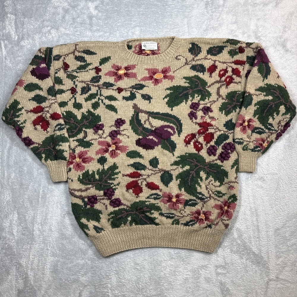 Vintage Laura Ashley Sweater Women Large Beige Fruit Thick Warm 3D Cottagecore